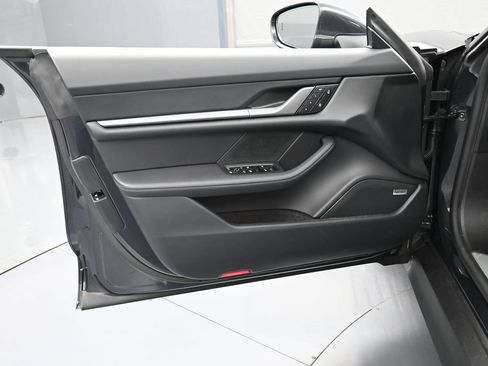 New 2026 Porsche Taycan 4S AWD/4WD image 15