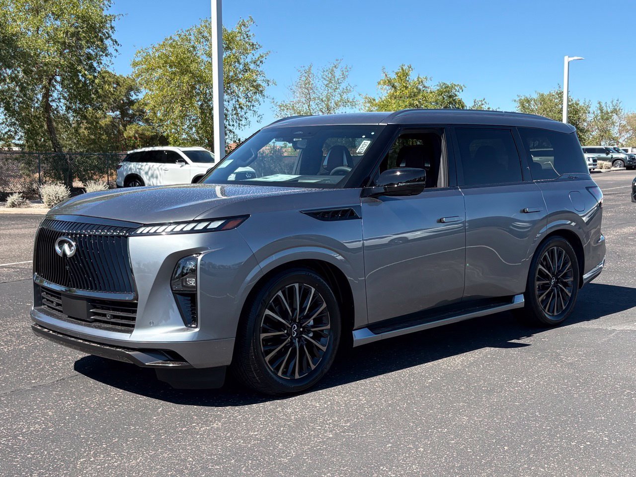 New 2027 INFINITI QX80 Autograph AWD/4WD image 2
