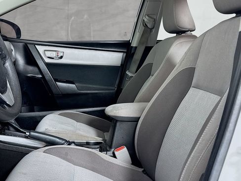 Used 2018 Toyota Corolla LE FWD image 8