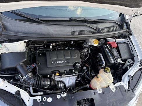 Used 2020 Chevrolet Sonic LT FWD image 34