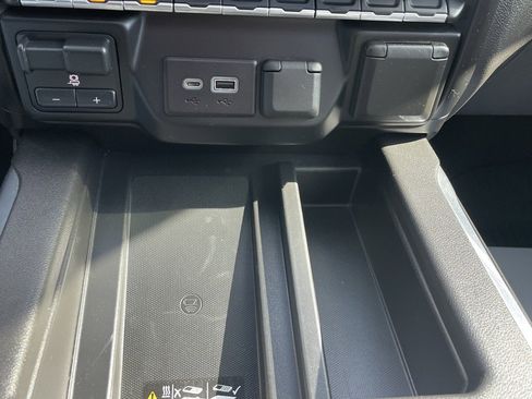 Certified 2020 GMC Sierra 1500 AT4 w/ Off-Road Performance Package image 42