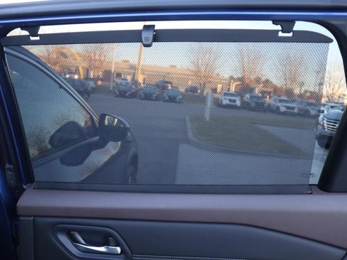 Used 2023 Nissan Rogue SL w/ SL Premium Package image 50