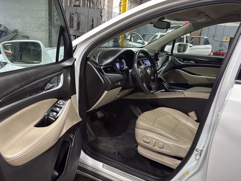 Used 2020 Buick Enclave Essence FWD image 22