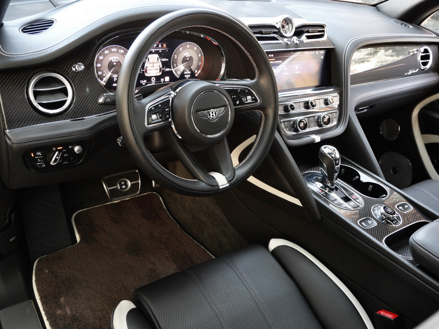 Used 2022 Bentley Bentayga Speed AWD/4WD image 2