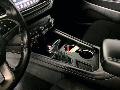 Used 2021 Dodge Durango SXT image 16