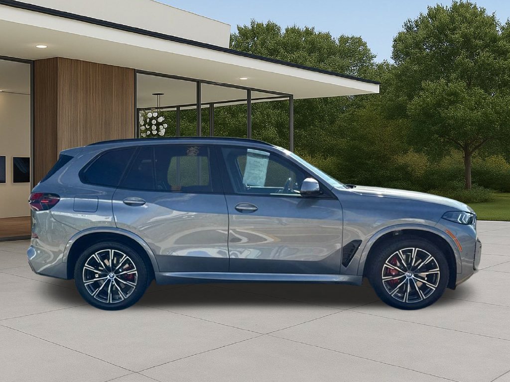 Used 2026 BMW X5 sDrive40i w/ M Sport Package RWD image 7