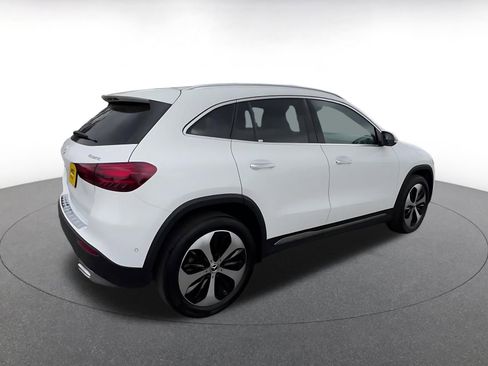 Used 2025 Mercedes-Benz GLA 250 4MATIC image 15