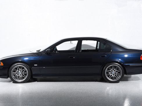Used 2003 BMW M5 RWD image 10