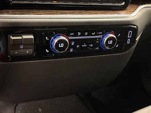New 2026 GMC Sierra 1500 Elevation AWD/4WD image 37