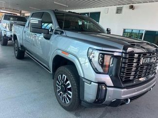 Used 2024 GMC Sierra 3500 Denali Ultimate AWD/4WD video 1