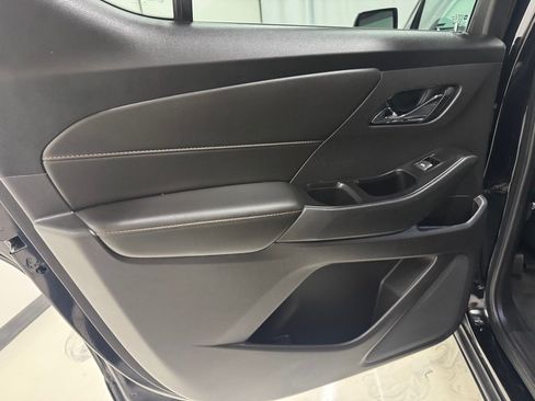 Used 2019 Chevrolet Traverse RS FWD image 21