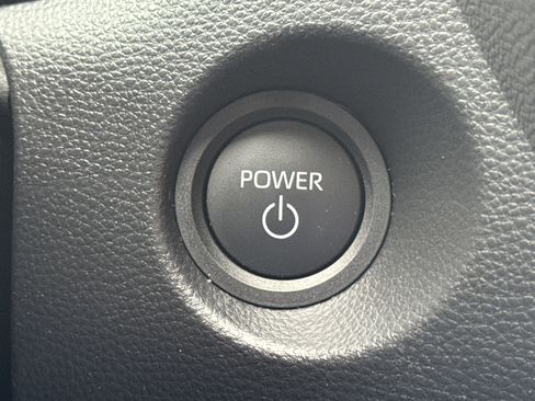 Used 2026 Toyota Corolla Cross XSE w/ Convenience Package image 18