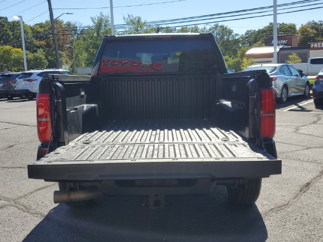 Used 2025 Toyota Tacoma SR5 AWD/4WD image 8