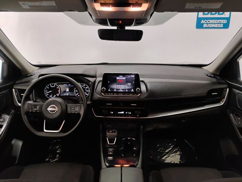 Used 2024 Nissan Rogue SV FWD image 26