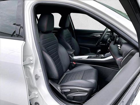 Used 2023 Dodge Hornet GT w/ GT Blacktop Package AWD/4WD image 9