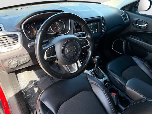 Used 2018 Jeep Compass Latitude w/ Popular Equipment Group FWD image 25