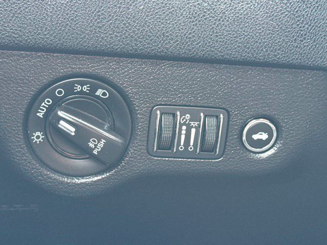 Used 2019 Dodge Charger SXT w/ Cold Weather Package AWD/4WD image 44