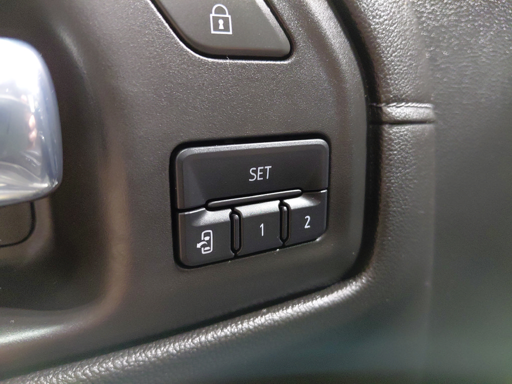 Used 2019 Chevrolet Silverado 1500 High Country w/ Max Trailering Package AWD/4WD image 36
