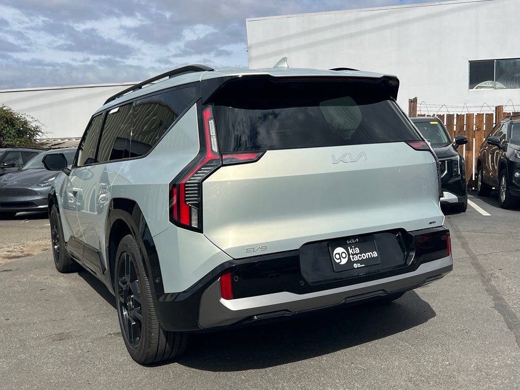 Certified 2024 Kia EV9 GT-Line AWD/4WD image 11