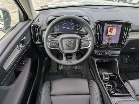 New 2025 Volvo XC40 B5 Plus w/ Protection Package Premier image 17