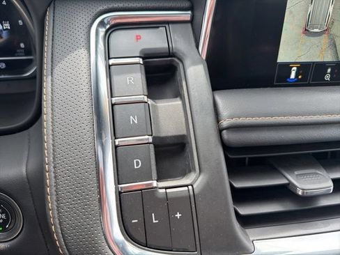 Used 2023 GMC Yukon XL AT4 w/ Technology Package AWD/4WD image 21