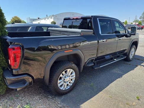 Certified 2021 GMC Sierra 2500 Denali w/ Denali Ultimate Package AWD/4WD image 3