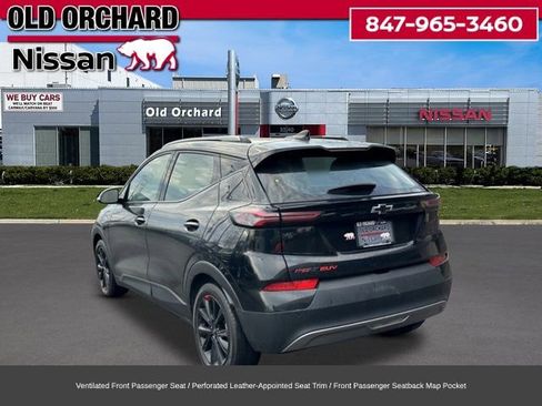 Used 2023 Chevrolet Bolt EUV LT w/ Convenience Package image 8