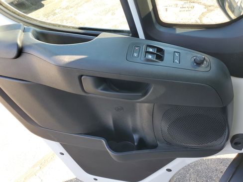 Used 2025 RAM ProMaster 2500 w/ Convenience Group image 7