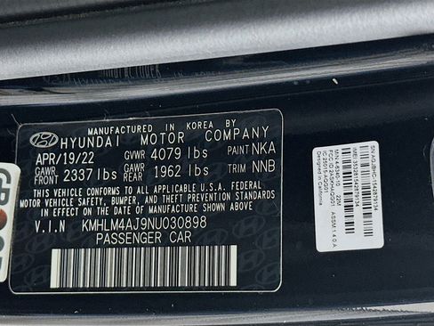 Used 2022 Hyundai Elantra Blue w/ Preferred Accessory Package image 12