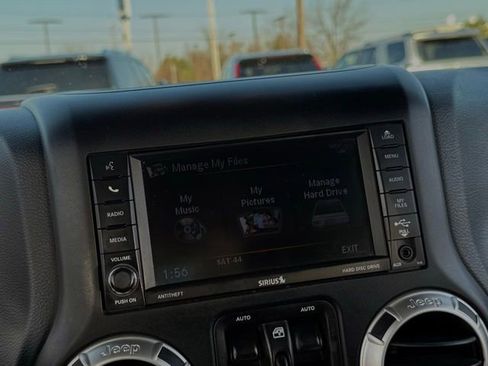 Used 2018 Jeep Wrangler Unlimited Sahara w/ Connectivity Group image 23