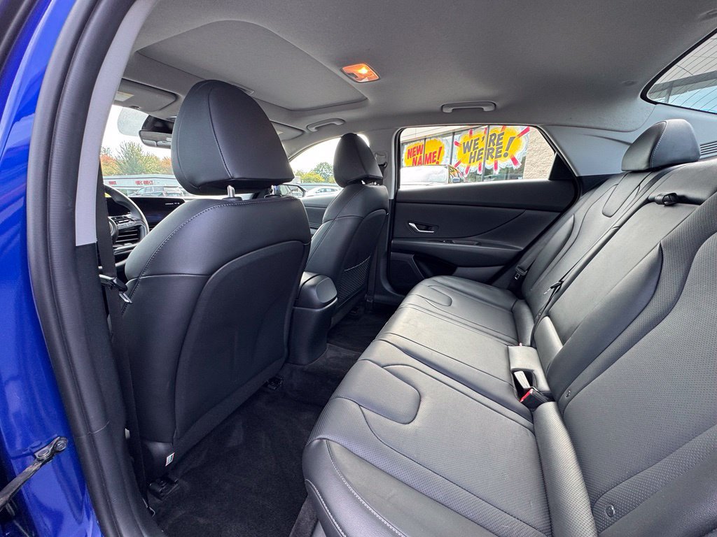 Used 2023 Hyundai Elantra Limited FWD image 10