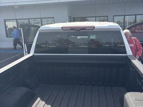 Used 2024 Chevrolet Silverado 1500 High Country image 10