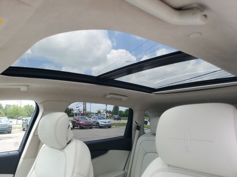Used 2018 Lincoln MKX Black Label w/ Driver Assistance Package AWD/4WD image 11