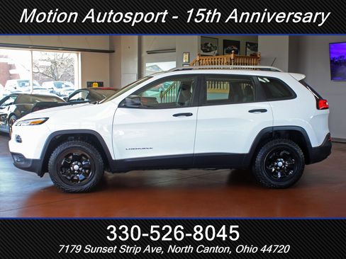 Used 2014 Jeep Cherokee Sport w/ Cold Weather Group image 7