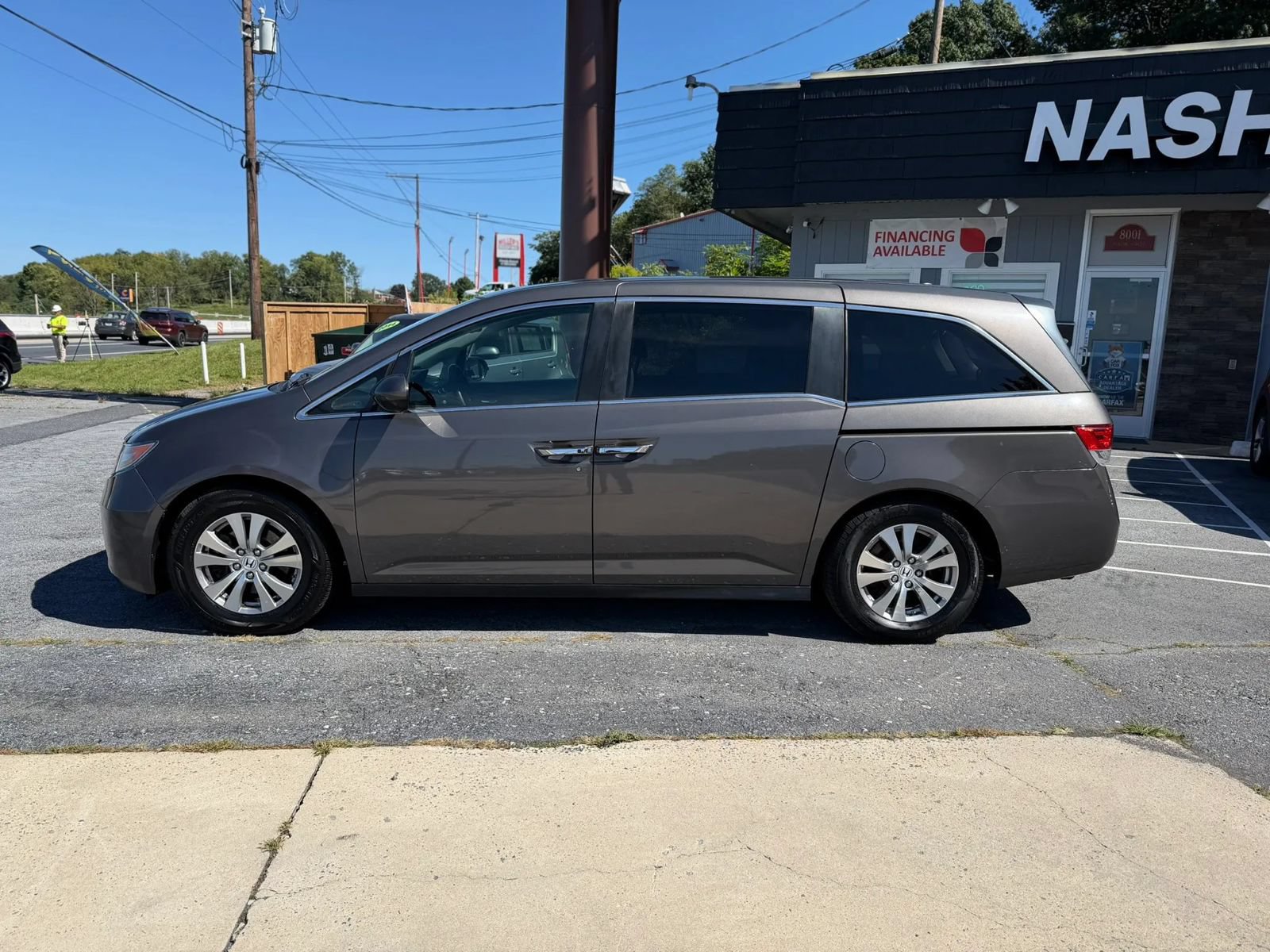 Used 2014 Honda Odyssey EX-L image 2