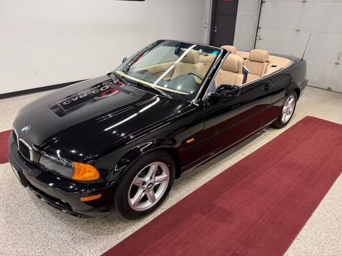 Used 2002 BMW 325Ci Convertible RWD image 2