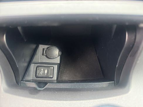 Used 2017 Toyota Camry SE FWD image 27