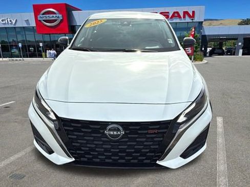 New 2025 Nissan Altima 2.5 SR image 8
