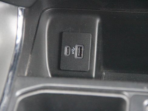 Certified 2022 Ford F150 XLT w/ Equipment Group 302A High image 22