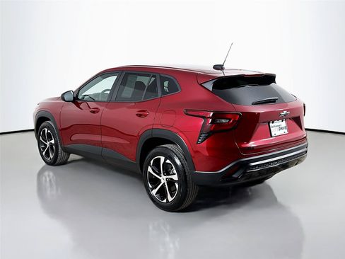 Used 2025 Chevrolet Trax RS w/ Driver Confidence Package FWD image 7