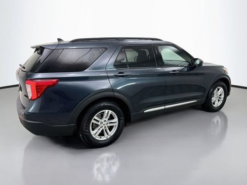 Used 2022 Ford Explorer XLT w/ Equipment Group 202A RWD image 7
