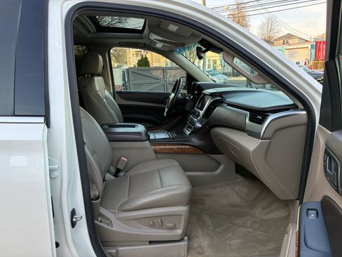 Used 2015 Chevrolet Tahoe LTZ AWD/4WD image 16