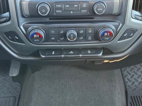 Used 2018 Chevrolet Silverado 1500 LT w/ All Star Edition image 10