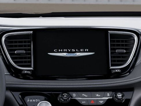 New 2026 Chrysler Pacifica Select image 18