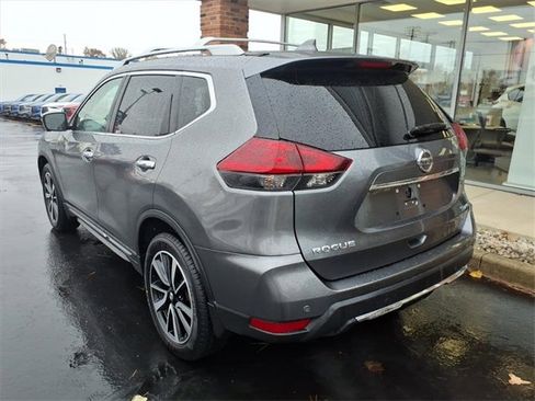 Used 2020 Nissan Rogue SL w/ Premium Package image 22
