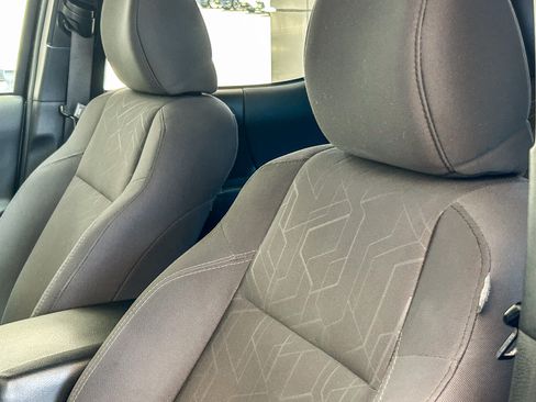 Used 2017 Toyota Tacoma TRD Off-Road RWD image 23