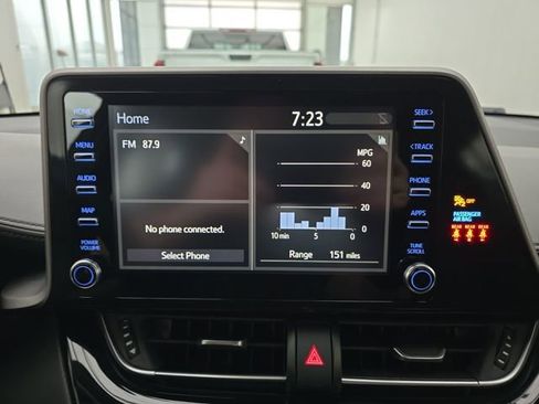 Used 2022 Toyota C-HR XLE image 19