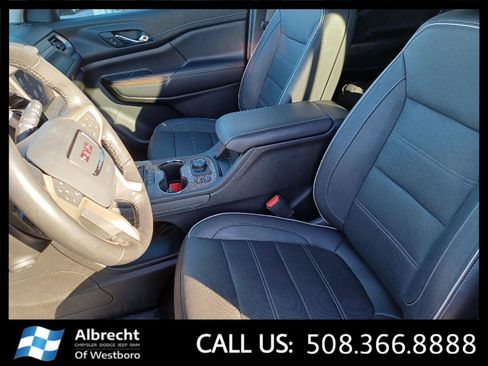 Used 2020 GMC Acadia Denali w/ Denali Ultimate Package image 11