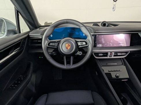New 2026 Porsche Macan Electric RWD image 22