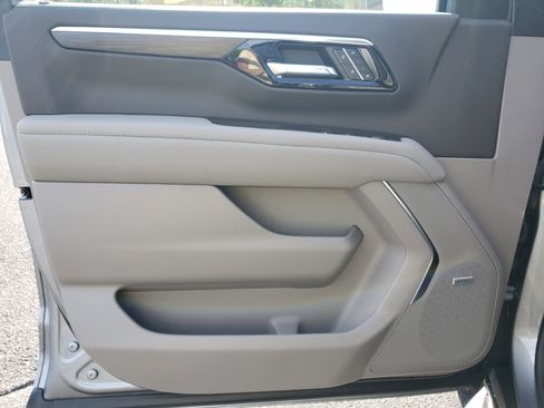 New 2026 Chevrolet Suburban LT w/ Comfort Package RWD image 15